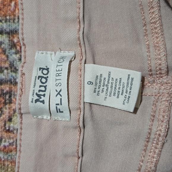 Mudd Denim Shorts Pink - Picture 2 of 3